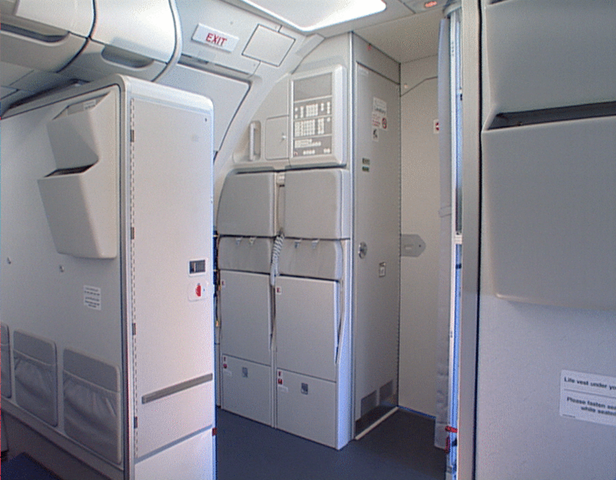 A quick view of a flight attendant jumpseat on a SAAB340 a…